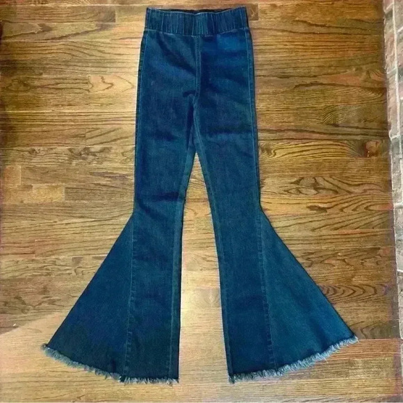 Show Me Your Mumu Blue Pull On Flare Jeans! Size XS - Picture 1 of 9